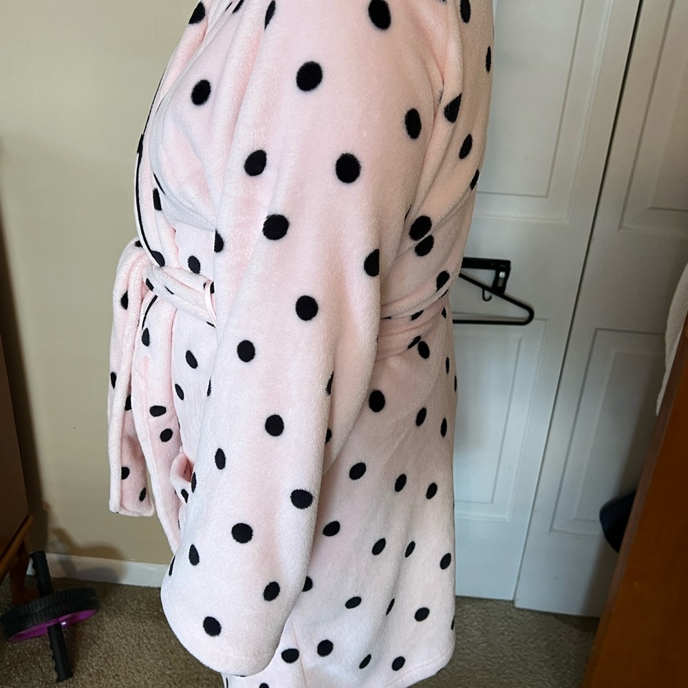Victoria’s Secret light pink polkadot robe, medium large used smoke-free home